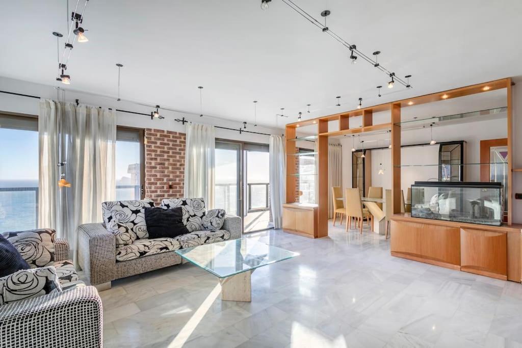 Atico Con Gran Terraza Apartment Бенидорм Екстериор снимка