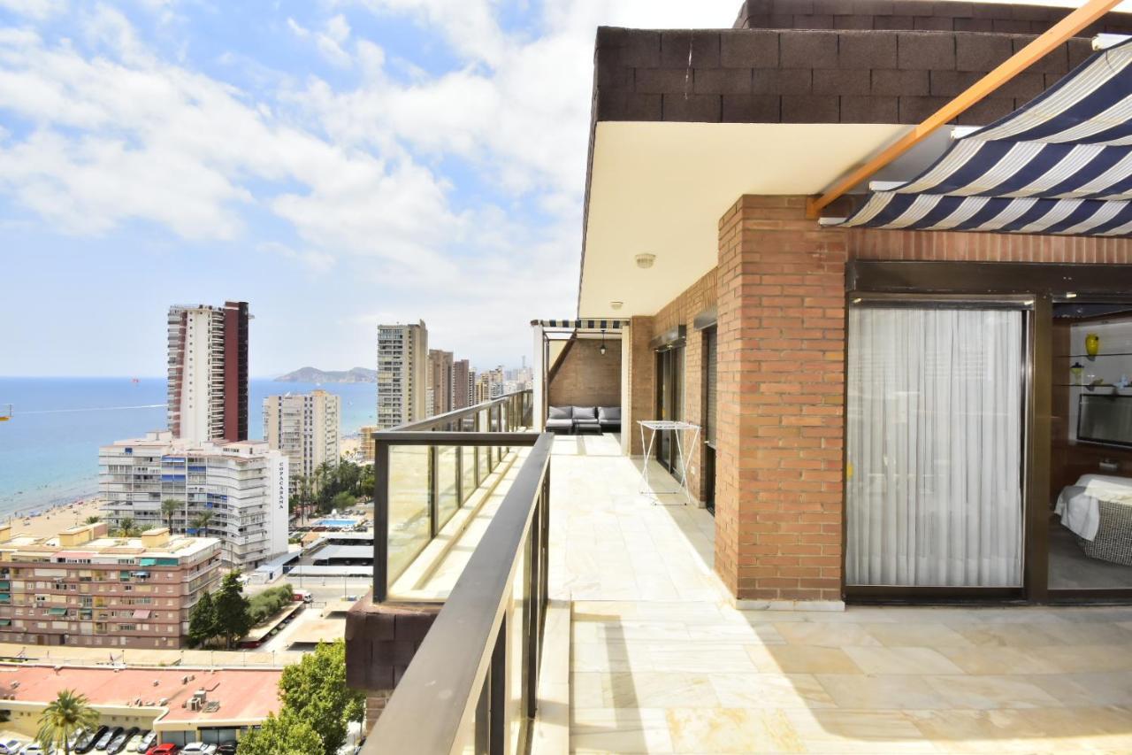 Atico Con Gran Terraza Apartment Бенидорм Екстериор снимка