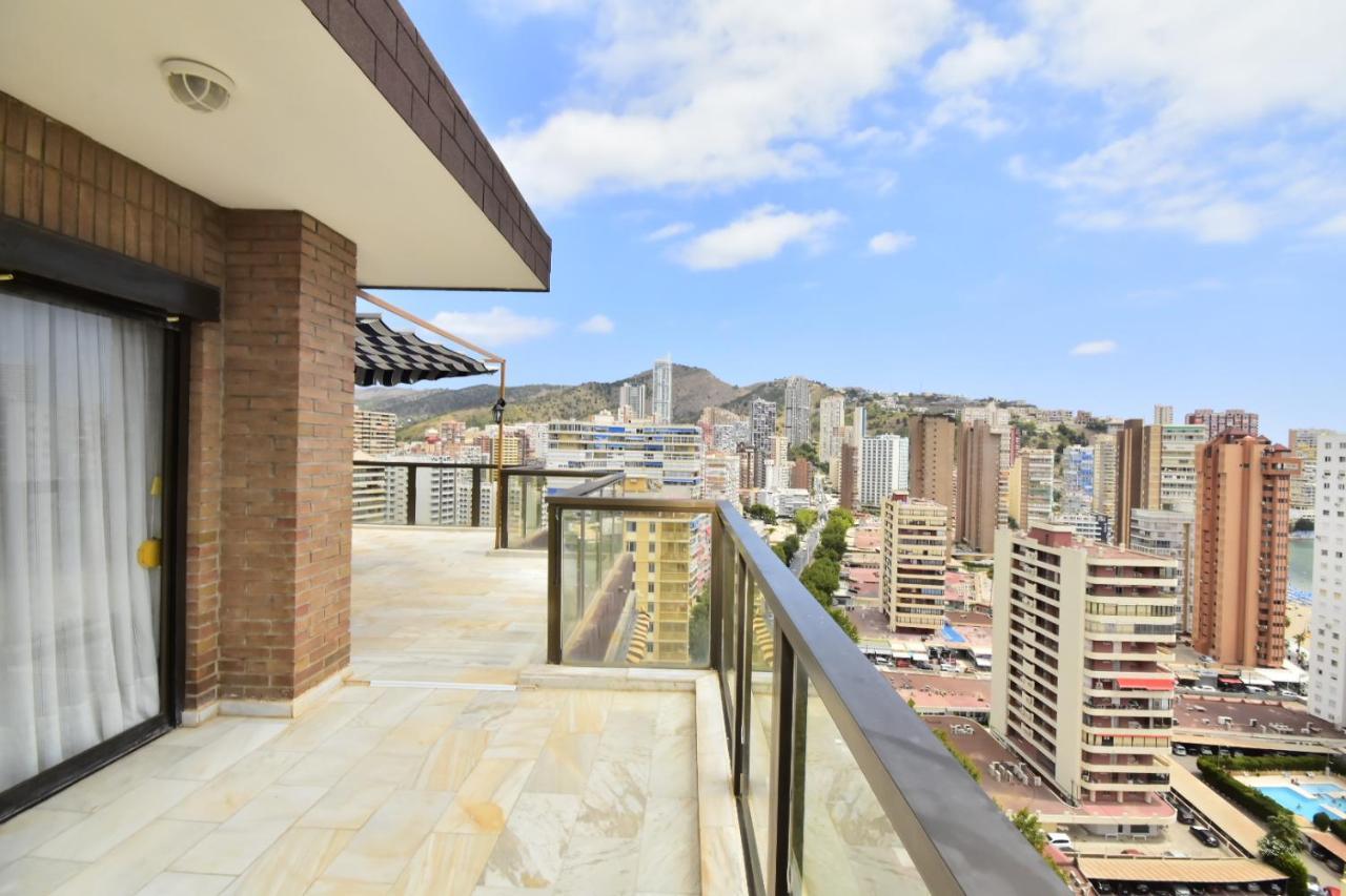 Atico Con Gran Terraza Apartment Бенидорм Екстериор снимка
