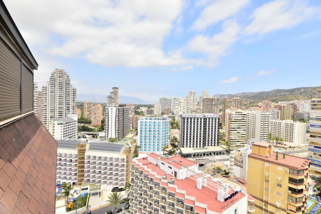 Atico Con Gran Terraza Apartment Бенидорм Екстериор снимка